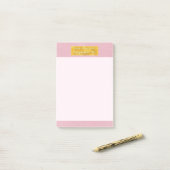 Nep roze leerverbinding met goudkleurige folie ban post-it® notes (Op bureau)