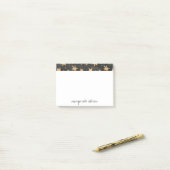 Nepgouden sterren op zwart patroonontwerp post-it® notes (Op bureau)