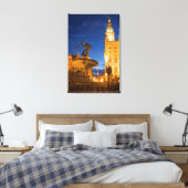 Neptunus-standbeeld in fontein canvas afdruk (Insitu (Slaapkamer))
