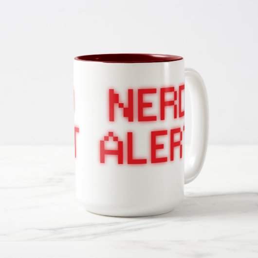Nerd Alert Tweekleurige Koffiemok (Voorkant rechts)