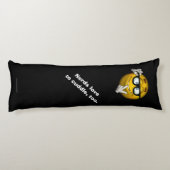 "Nerds houden ook van knuffelen." [a2] Lichaamskussen (Achterkant)