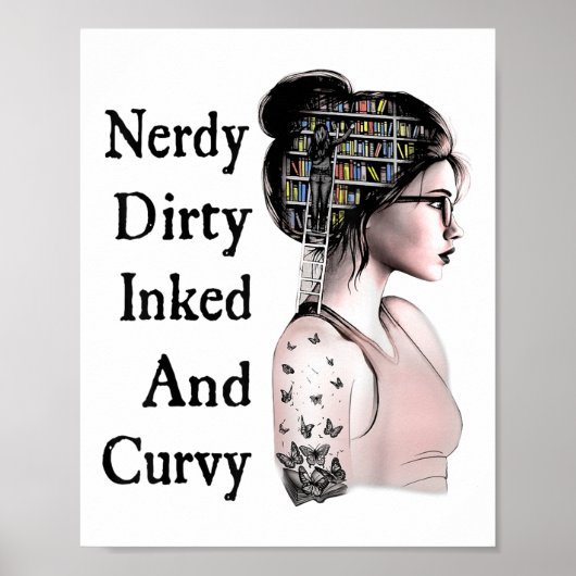 Nerdy Dirty Inked &versterker; Curvy Reading Lover Poster (Voorkant)