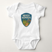 Nerdy Nomads Baby Bodysuit – Schattig Adventure Aw (Voorkant)
