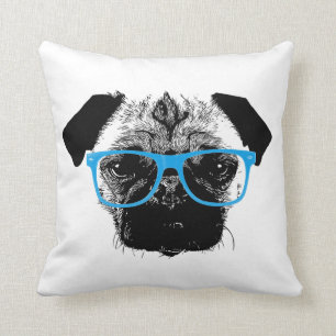 Nerdy Pug in Blue Glasses Hipster Kussen