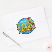 Nessie: Een klein monster Ronde Sticker (Envelop)