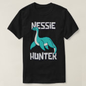 Nessie Hunter Funny Loch Ness Monster Scottish Zee T-shirt (Design voorkant)