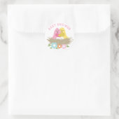 Nesting Birds Spring Baby Meisje Douche Roze Geel Ronde Sticker (Tas)