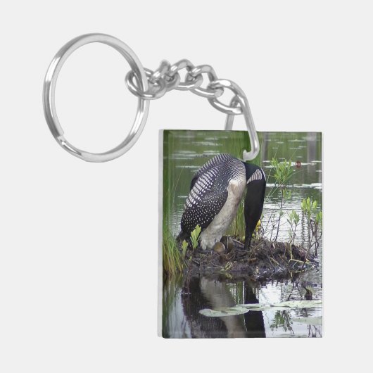 Nesting Loon sleutelhanger (Voorkant Links)