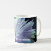 Nestled Clematis Flower Personalized Koffiemok (Voorkant rechts)