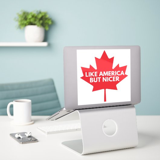 Net als Amerika, maar mooiere vinyl Sticker (Laptop op bureau)