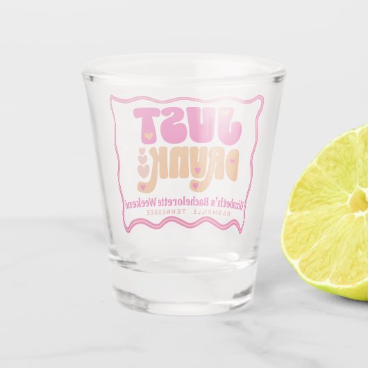 Net Gedronken Retro Verliefd Druk Hen Party Shot Glas (Achterkant)