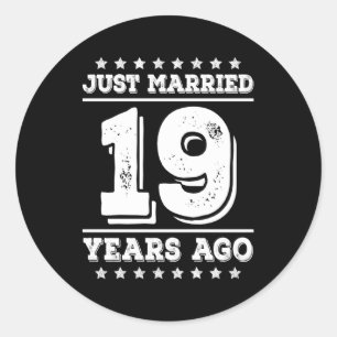 Net getrouwd 19 jaar geleden 19e trouwdag ronde sticker