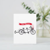 Net getrouwd, bruiloft tandem fiets aankondigingskaart (Staand voorkant)