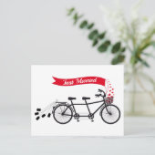 Net getrouwd, bruiloft tandem fiets aankondigingskaart (Staand voorkant)