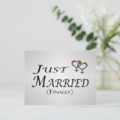 Net Getrouwd (Eindelijk) Lesbische Trots Design Aankondigingskaart (Staand voorkant)