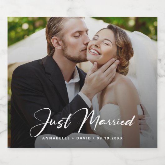 Net getrouwd Elegant Foto Bruiloft Sparkling Wijnetiket (Enkel label)