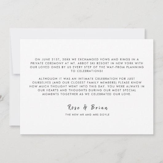 Net getrouwd Elegant Script Wedding Custom Foto Aankondiging (Achterkant)