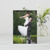 Net Getrouwd Elegante Script Foto's Huwelijk Aankondiging (Staand voorkant)