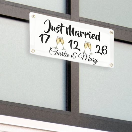 Net getrouwd gepersonaliseerd spandoek (Buitenkant Gebouw)