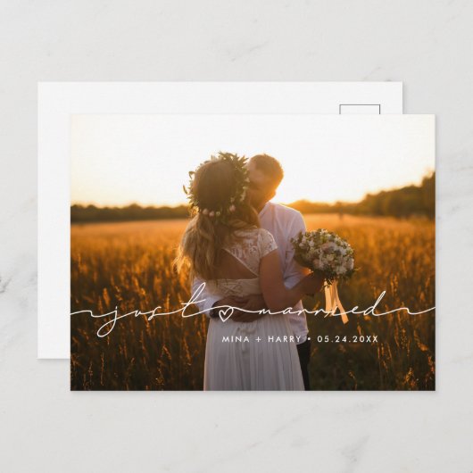 Net getrouwd Minimalistische moderne handgeschreve Aankondigingskaart (Voorkant / Achterkant)