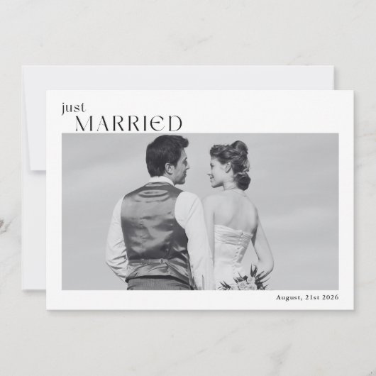 Net Getrouwd Modern Zwart en Wit Foto Aankondiging (Voorkant)