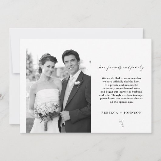 Net Getrouwd Modern Zwart en Wit Foto Aankondiging (Achterkant)