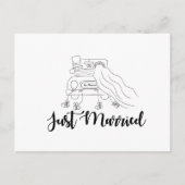 Net getrouwd paar in auto overzicht handgetekend aankondigingskaart (Voorkant)