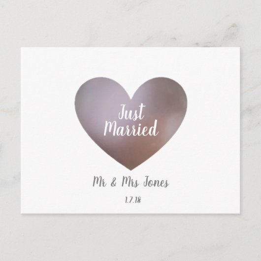 Net getrouwd parel & paarse trouw hart ansichtkaar aankondigingskaart (Voorkant)