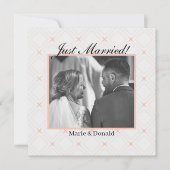 Net Getrouwd Pastel Perzik en Crème Geometrisch Feestdagenkaart (Voorkant)