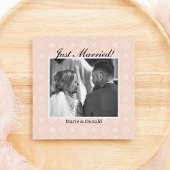 Net Getrouwd Pastel Perzik en Gouden Geometrisch Feestdagenkaart