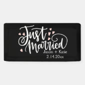 Net getrouwd roze harten script namen Trouwdag Spandoek (Horizontaal)