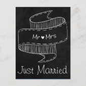 Net getrouwd zwart-wit schoolbord bruiloft aankondigingskaart (Voorkant)