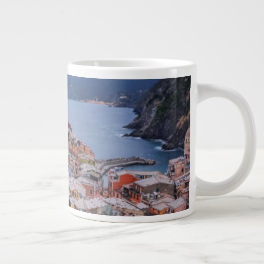 Net na zonsondergang | Vernazza, Cinque Terre, Ita Grote Koffiekop (Rechts)