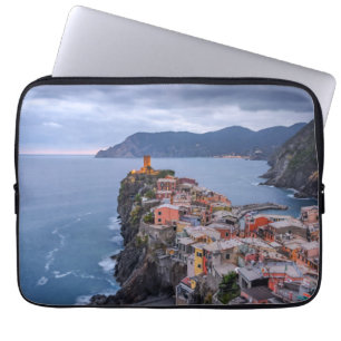 Net na zonsondergang Vernazza, Cinque Terre, Ita Laptop Sleeve