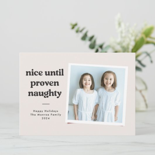 Nette tot ondeugende fotokaart - zwart feestdagenkaart (Staand voorkant)