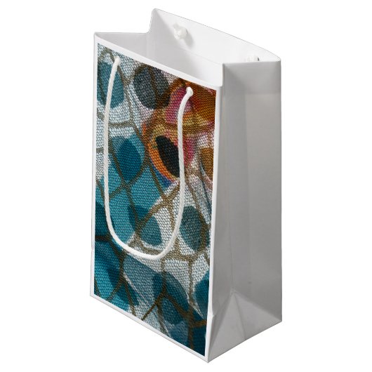 Netwerkverbindingen samenkomen klein cadeauzakje (Voorkant Gekanteld)