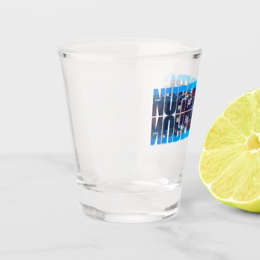 Neurenberg tekst samengesteld uit nacht oude stad  shot glas (Links)