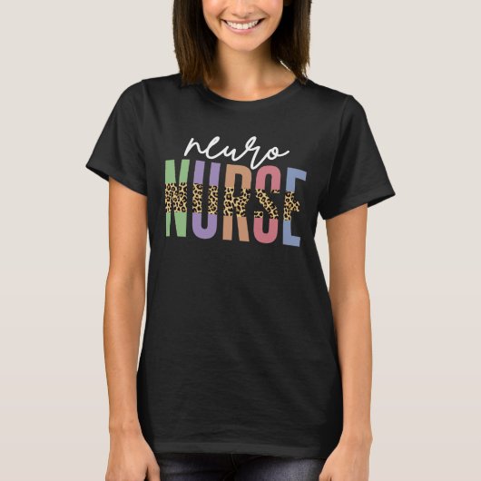 Neuro Nurse cheetah RN verpleegkundigen waardetoeg T-shirt (Voorkant)