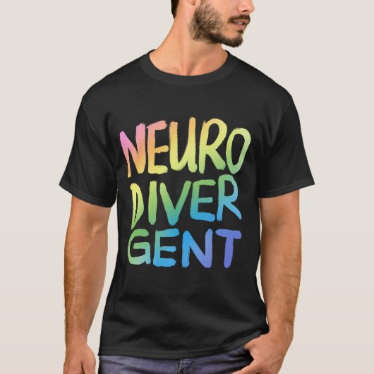 Neurodiverent (pastel regenboogtekst) t-shirt (Voorkant)