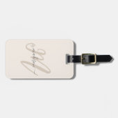 Neutraal Beige Boho Script Monogram en Naam Bagagelabel (Voorkant horizontaal)