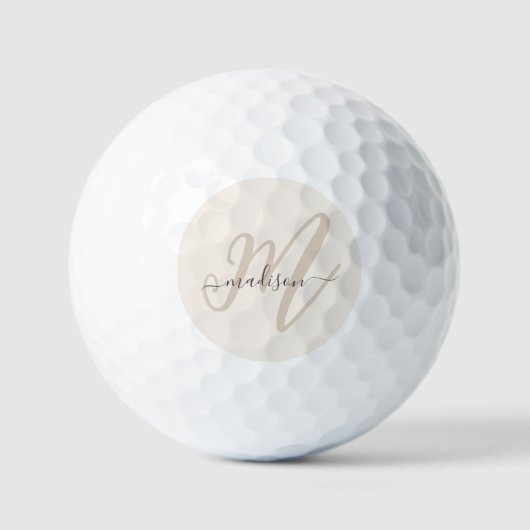 Neutraal Beige Boho Script Monogram en Naam Golfballen (Voorkant)