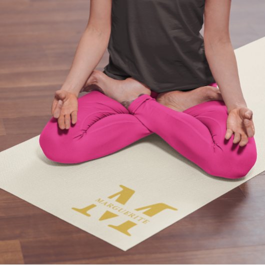Neutraal beige goud monogram yogamat