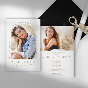Neutraal en modern Tan Photo Afstuderen Invitation Kaart