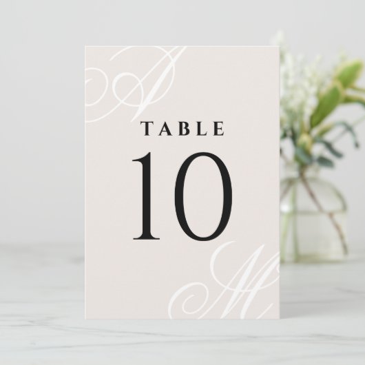 Neutraal Ivoor Beige Elegant Monogram Tafelnummers (Staand voorkant)