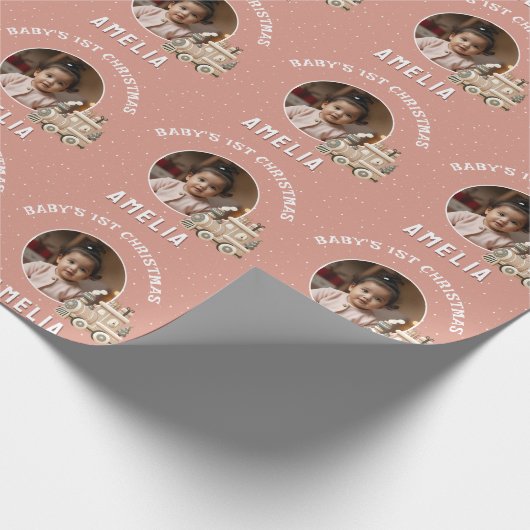 Neutral Baby’s 1st Christmas Train Keepsake Photo Cadeaupapier (Hoek)