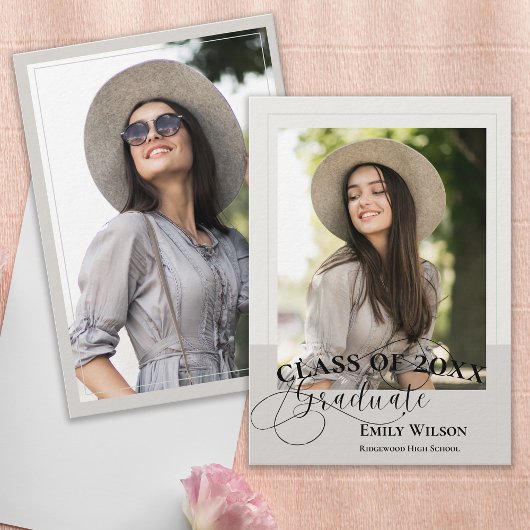 Neutral Modern Photo Graduation Announcement Kaart