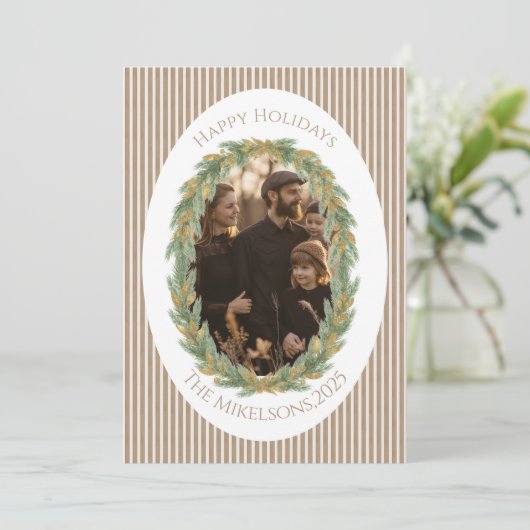 Neutral Pine Wreath Photo Christmas Feestdagenkaart (Staand voorkant)