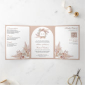 Neutrale Beige Bloemen Boho Pampas QR Code Bruilof Drieluik Uitnodiging (Binnen)