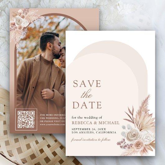 Neutrale Beige Bloemrijke Pampas Boog Foto QR Code Save The Date