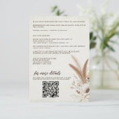 Neutrale Boho Bloemen met QR Code & Details Bruilo Informatiekaartje (Staand voorkant)